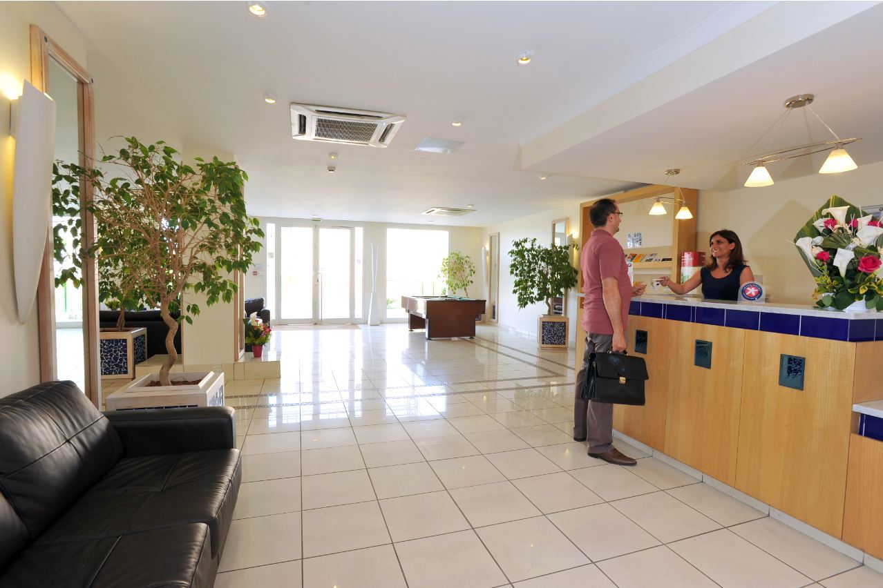 Inter-Hotel Sea Side Park Villeneuve-Loubet Dış mekan fotoğraf